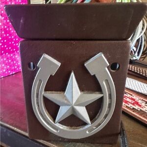 Scentsy horseshoe star western wax warmer